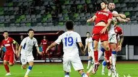 贝克汉姆斥资600万豪宅欢庆45岁诞辰，贝嫂分享青涩旧照勾回忆