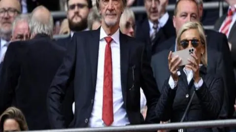 王钰栋疑涉幕后操控，刘诚宇对话失误导致丢分